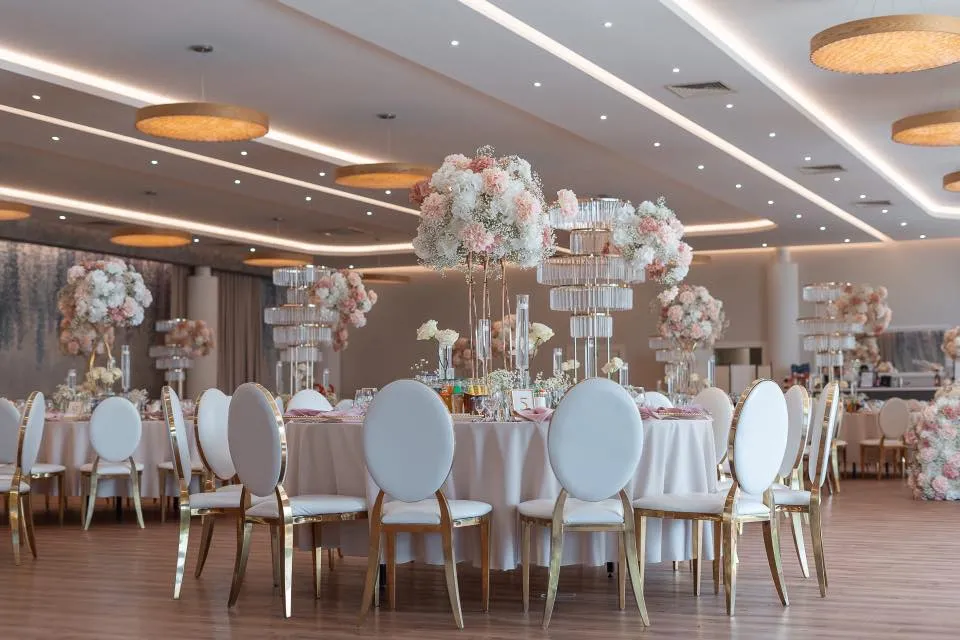 Czy hotel w Jarosławiu może być bazą dla wycieczek szlakiem podziemi i murów obronnych?