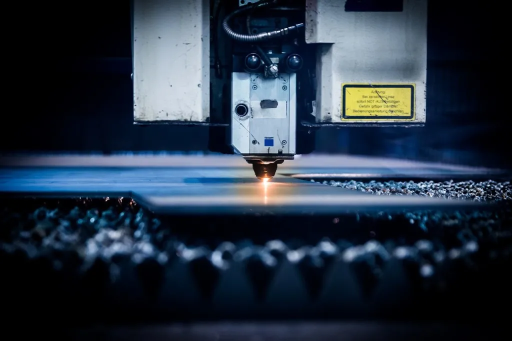 Jakie są możliwości realizacji skomplikowanych projektów technicznych dzięki technologii CNC?